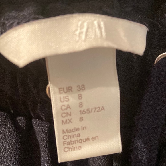 H&M Size M Size 8 Straight Relaxed Pant - Picture 4 of 6